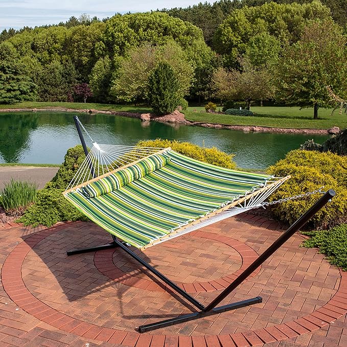 Sunnydaze Quilted Outdoor Hammock with Spreader Bars - Heavy-Duty 450-Pound Capacity Double Hammock for Outside - Melon Stripe