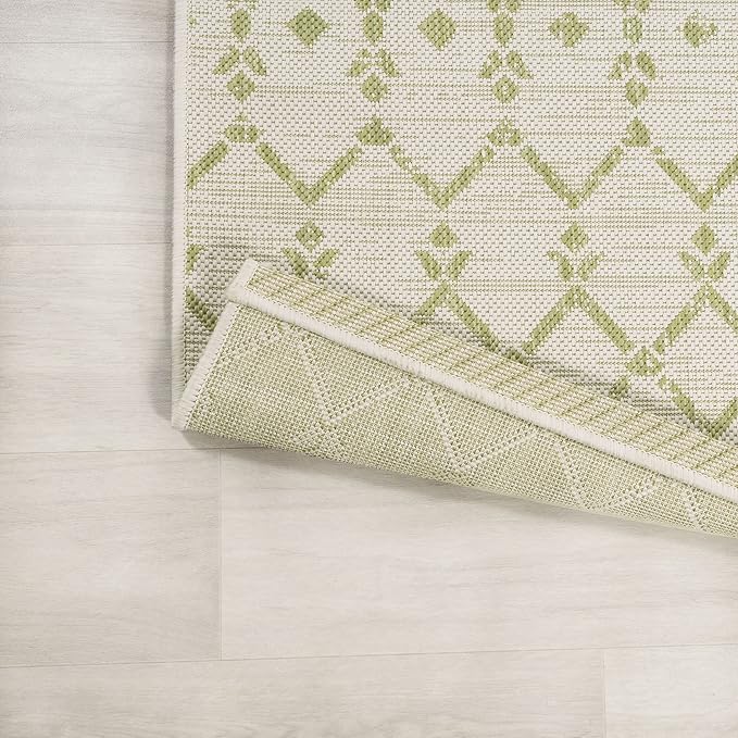 JONATHAN Y Moroccan Geometric Indoor Outdoor Area Rug 4X6 Cream/Green, Ourika Textured Weave for Backyard, Patio, Porch, Easy-Cleaning, High Traffic, Pet-Friendly, Non-Shedding (SMB108M-4)
