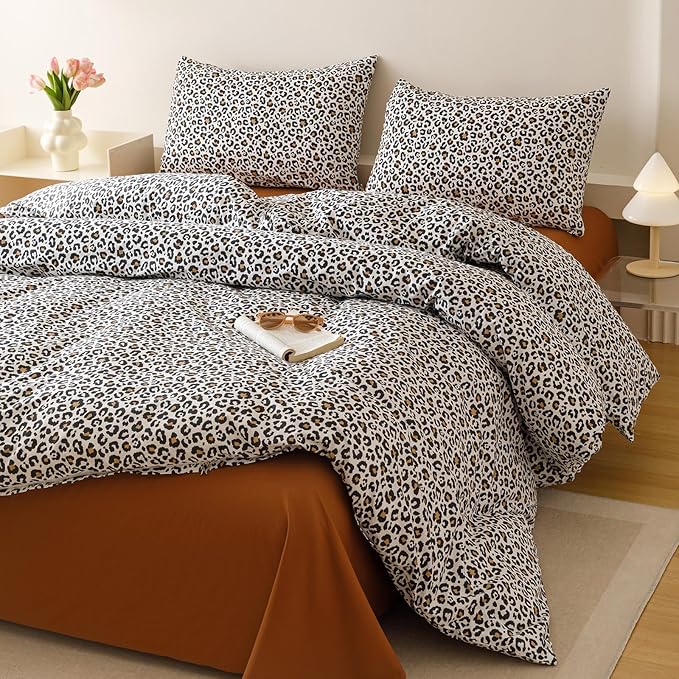 Luxlovery Leopard Comforter Set Queen Animal Cheetah Printed Comforter Black White Bedding Set Fluffy Soft Blanket Quilts with 2 Pillowcases for Women Men Queen Bed