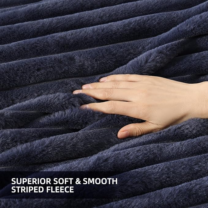 Smoofy Fluffy Queen Size Comforter Set 3 Pieces - Navy Blue Fleece Fluffy Comforter Set, Luxury Fuzzy Queen Bedding, Soft Warm Queen Bed Set All Season, Heavy Faux Fur Comforter with 2 Pillow Cases