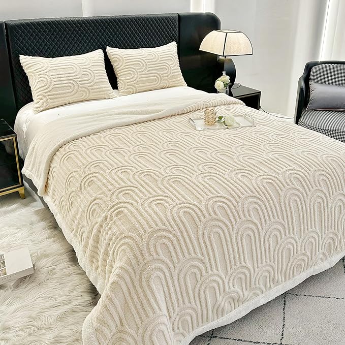 UKELER Sherpa Bed Blanket 80 × 90 inch, Ultra Soft Queen Size Throw Blanket for All Season, Cozy Plush Arch Fleece Blankets for Bedroom Living Room Dorm Hostel Sofa Camping, Off-White