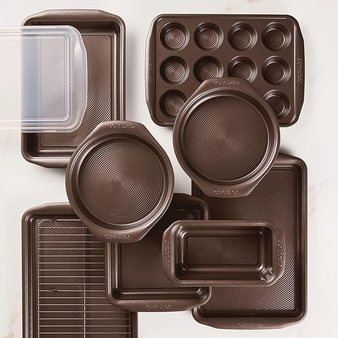 Circulon Nonstick Bakeware Set with Nonstick Bread Pan, Baking Pans, Baking Sheets, Cookie Sheets, Cake Pan and Muffin Pan / Cupcake Pan - 10 Piece, Chocolate Brown