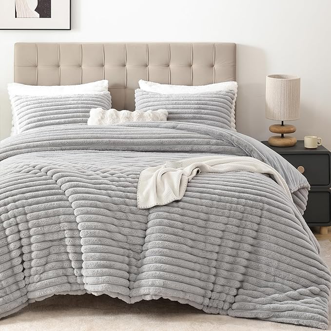 Smoofy Fluffy Twin Comforter Sets 2 Pieces - Light Grey Fleece Fluffy Comforter Set, Luxury Fuzzy Twin Bedding Set, Soft Warm Comforter All Season, Heavy Faux Fur Comforter with Pillow Cases