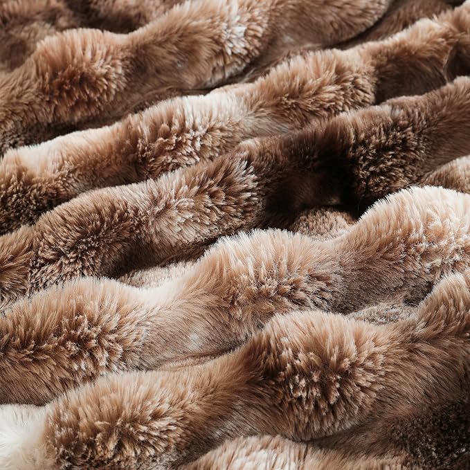 UKELER Ultra Soft Throw Blanket 50''x60'', Brown Fluffy Blankets & Throws Faux Fur Blanket for Couch, Bed, Sofa Cozy Plush Warm Thick Velvet Blanket for Women, Men