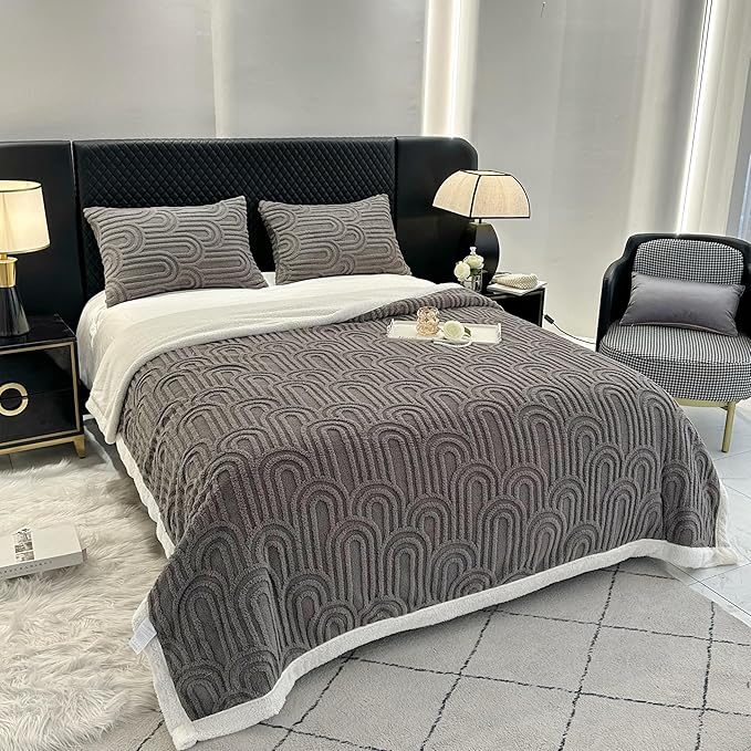 UKELER Fleece Bed Blanket 80 × 90 inch, Ultra Soft Queen Size Throw Blanket for All Season, Cozy Plush Arch Sherpa Blankets for Bedroom Living Room Dorm Hostel Sofa Camping, Dark Grey