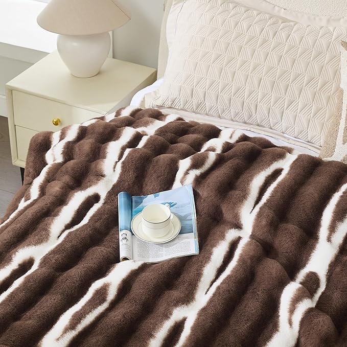 Plush Faux Rabbit Fur Throw Blanket – 850GSM Thick & Warm, Ultra Soft Fluffy Blanket for Couch, Bed, Sofa, Ideal Gift for Women, 50" × 60", Chocolate