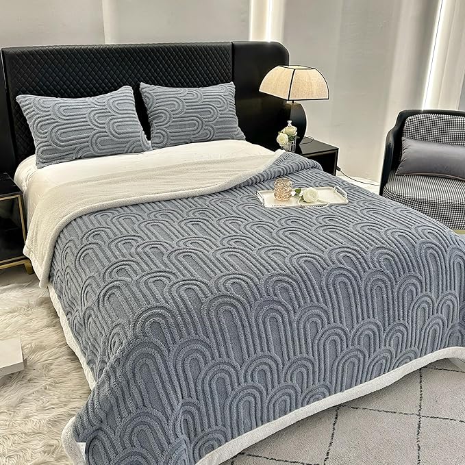 UKELER Sherpa Fleece Blanket 60 × 80 inch, Ultra Soft Twin Size Throw Blanket for All Season, Cozy Plush Arch Blankets for Bed Couch Sofa Office Camping, Blue Grey