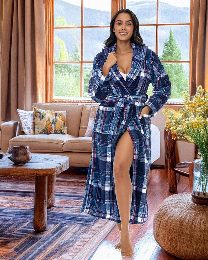 Alexander Del Rossa Womens Robe, Long Plush Bathrobe with Hood, Hooded Robes for Women Plus Size Bath Robe