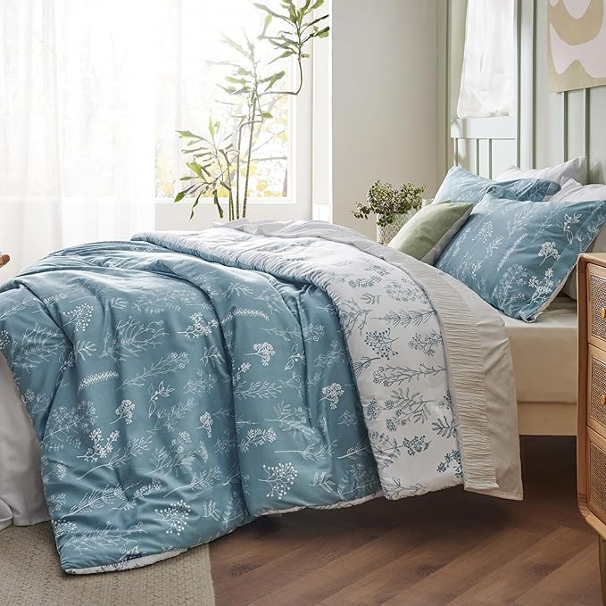 Bedsure King Comforter Set - Mineral Blue Bed Set, 3 Pieces Cute Floral Bedding, 1 Soft Reversible Botanical Flowers Comforter and 2 Pillow Shams