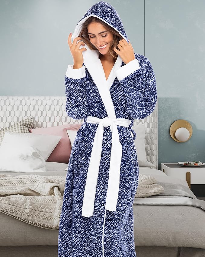 Alexander Del Rossa Womens Robe, Long Plush Bathrobe with Hood, Hooded Robes for Women Plus Size Bath Robe
