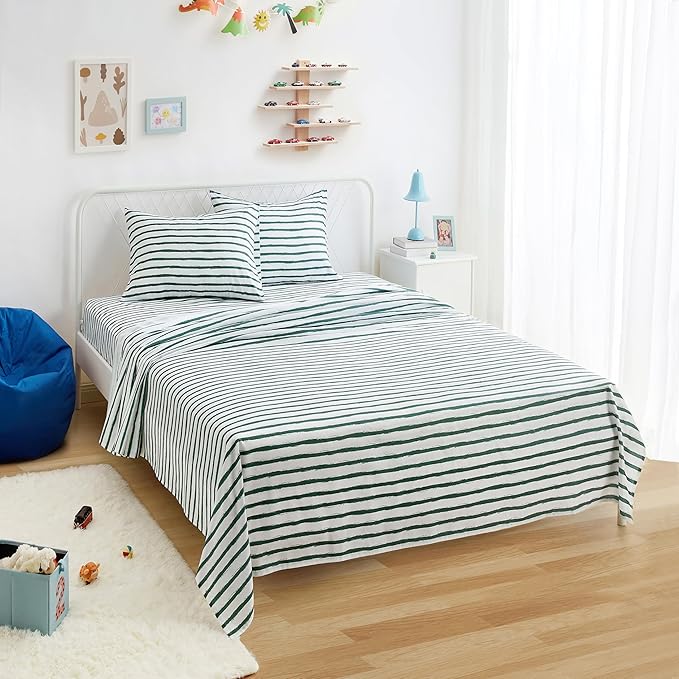 Amazon Basics Microfiber Kids' Sheet Set with Pillowcase, 4 Piece, Green Stripes, Queen