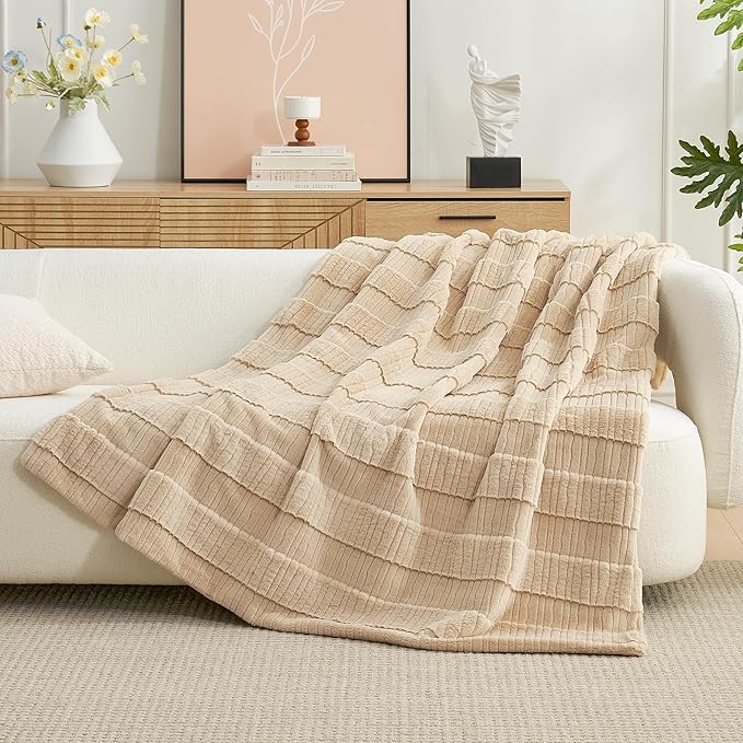 Amélie Home Luxury Striped Faux Fur Throw Blanket for Couch, Embossed Split Fur Cozy Fuzzy Fluffy Luxurious Soft Plush Sofa Chair Bed Gift Blankets for Women Men Wife Friend, 60"x80", Beige