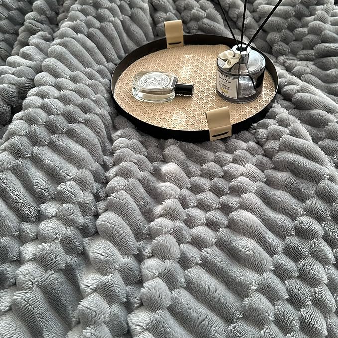 UKELER Sherpa Bed Blanket 80 × 90 inch, Ultra Soft Queen Size Throw Blanket for All Season, 470 GSM Cozy Plush Striped Fleece Blankets for Bedroom Living Room Dorm Hostel Sofa Camping, Dark Grey