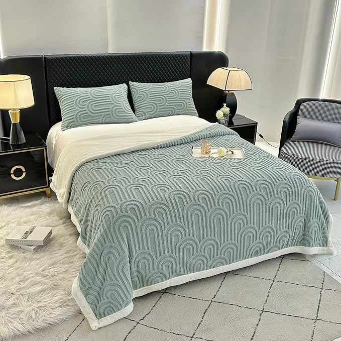 UKELER Arch Sherpa Throw Blanket 60 × 80 inch,Sherpa Fleece Blanket for All Season, Warm and Cozy Blankets for Bed Couch Sofa Office Camping, Light Green