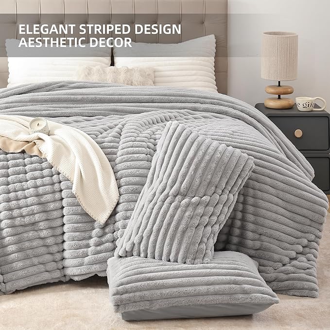 Smoofy Fluffy Queen Comforter Set 3 Pieces - Light Grey Fleece Fluffy Comforter Queen Set, Luxury Fuzzy Queen Bed Set, Soft &Warm Bed Comforter All Season, Heavy Queen Bedding with 2 Pillow Cases