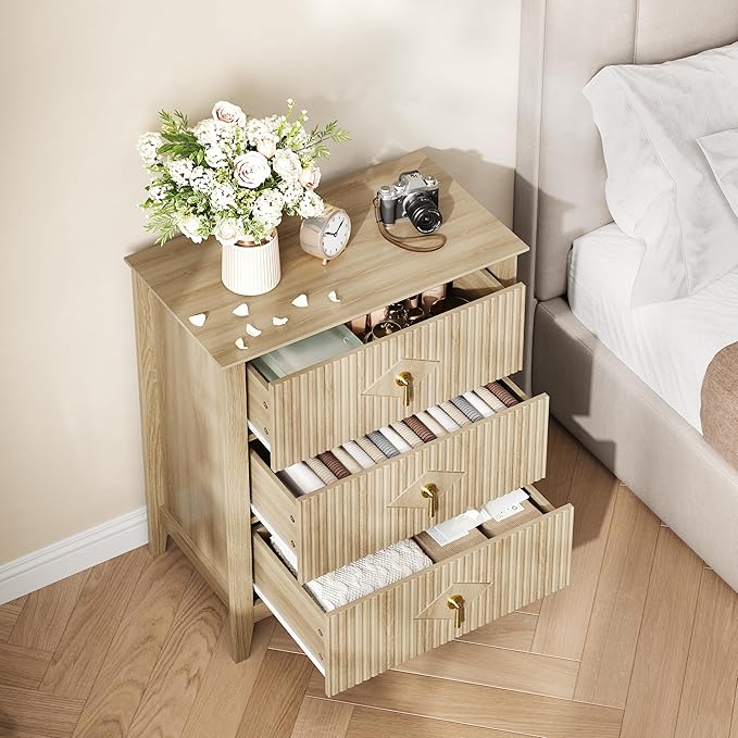 GarveeHome Wood Nightstand Fluted Dresser for Bedroom, 27.5" Wide 3-Drawer Bedside Tables, Modern Chest of Drawers, Storage End Table Living Room, Hallway, Entryway, Natural Oak