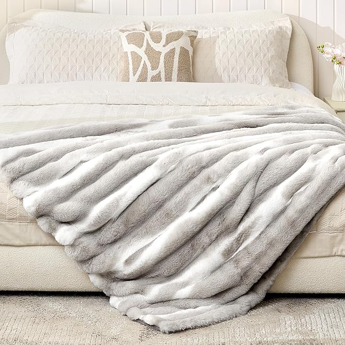Faux Rabbit Fur Throw Blanket – 850GSM Thick & Warm, Ultra Soft Plush Blanket for Couch, Bed, Sofa, Ideal Gift for Women, 60" × 80", Grey