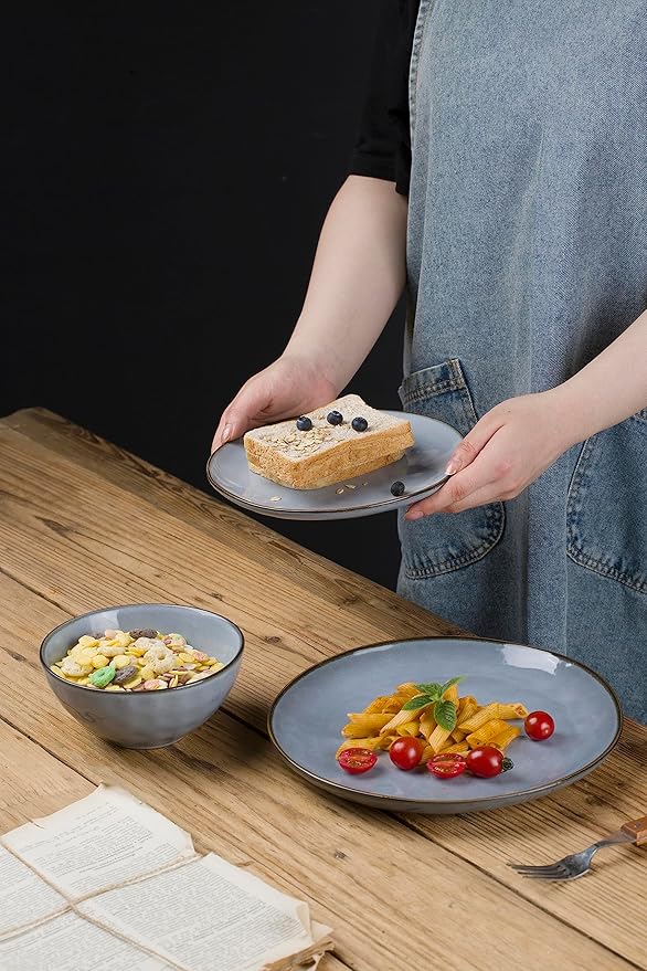 Famiware Ocean Round Plates and Bowls Set, 18 Pieces Dinnerware Sets, Dishes Set for 6, Reactive Glaze, Microwave and Dishwasher Safe, Scratch Resistant, Blue