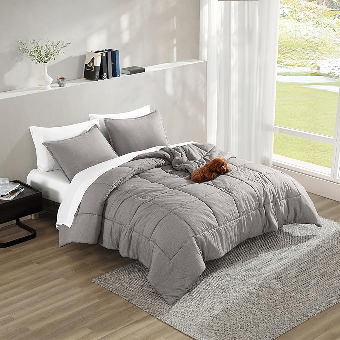 UGG Leonora Comforter Set with 2 Pillow Shams Lightweight Down Alternative Blanket Reversible Cozy Warm All Season Washable and Hypoallergenic Bedding Set, Full/Queen, Light Grey