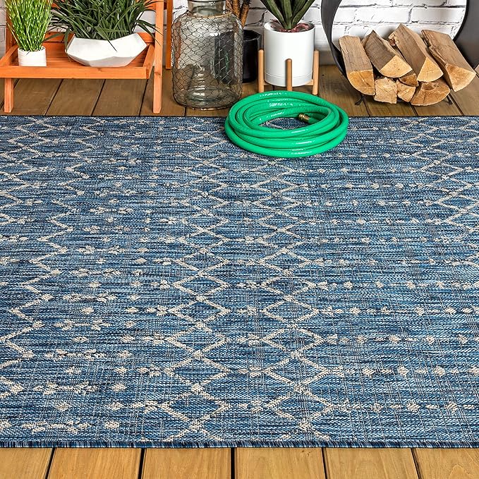 JONATHAN Y Moroccan Geometric Indoor Outdoor Area Rug 4X6 Navy/Light Gray, Ourika Textured Weave for Backyard, Patio, Porch, Easy-Cleaning, High Traffic, Pet-Friendly, Non-Shedding (SMB108B-4)