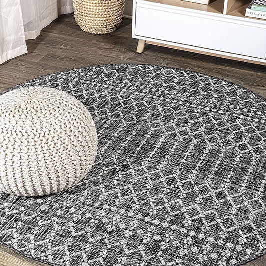 JONATHAN Y SMB108F-6R Ourika Moroccan Geometric Textured Weave Black/Gray 6' Round Indoor/Outdoor Area Rug, Pet Friendly, Non-Shedding, Stain Resistant, Easy-Cleaning for Backyard, Patio, Porch