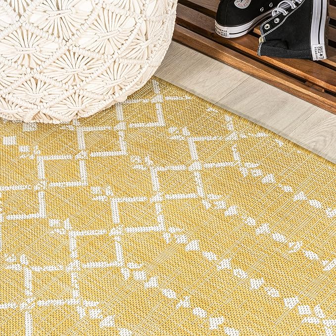 JONATHAN Y SMB108G-5R Ourika Moroccan Geometric Textured Weave Indoor Outdoor Area Rug, Coastal, Bohemian, Modern Easy-Cleaning,Bedroom,Kitchen,Backyard,Patio,Non Shedding, Yellow/Cream, 5' Round