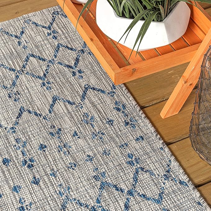 JONATHAN Y Moroccan Geometric Indoor Outdoor Area Rug 5X8 Light Gray/Navy, Ourika Textured Weave for Backyard, Patio, Porch, Easy-Cleaning, High Traffic, Pet-Friendly, Non-Shedding (SMB108A-5)