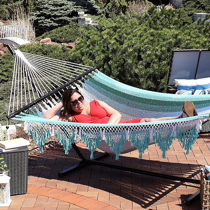 Sunnydaze Woven Double Hammock for Outside with Crocheted Edges and Spreader Bars - 600-Pound Weight Capacity Outdoor Hammock for Trees - Lagoon Stripes