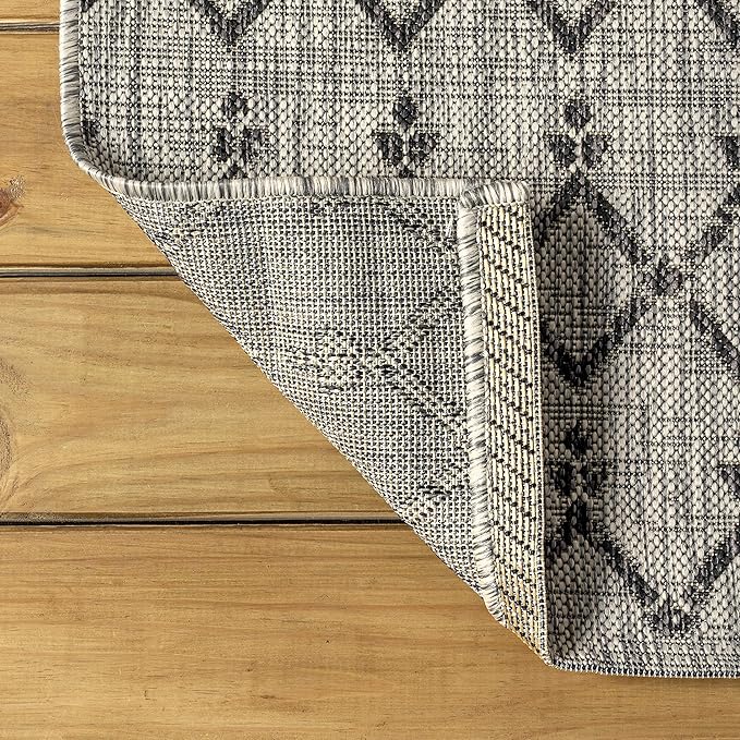 JONATHAN Y SMB108E-3R Ourika Moroccan Geometric Textured Weave Indoor/Outdoor Area Rug, Bohemian, Scandinavian for Bedroom, Kitchen, Living Room, Easy-Cleaning, Light Gray/Black, 3' Round