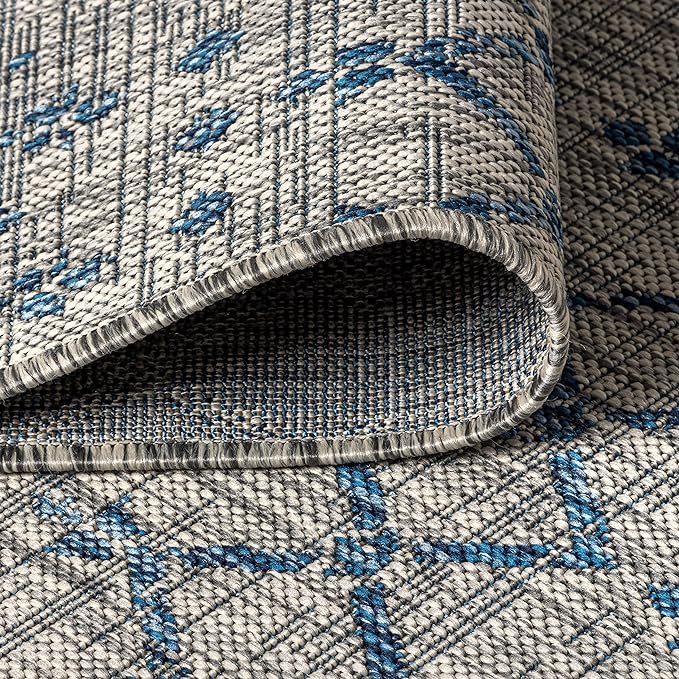 JONATHAN Y Moroccan Geometric Indoor Outdoor Area Rug 5X8 Light Gray/Navy, Ourika Textured Weave for Backyard, Patio, Porch, Easy-Cleaning, High Traffic, Pet-Friendly, Non-Shedding (SMB108A-5)
