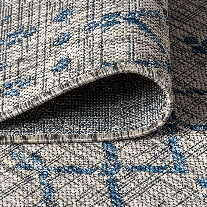 JONATHAN Y Moroccan Geometric Indoor Outdoor Area Rug 6X9 Light Gray/Navy, Ourika Textured Weave for Backyard, Patio, Porch, Easy-Cleaning, High Traffic, Pet-Friendly, Non-Shedding (SMB108A-6)
