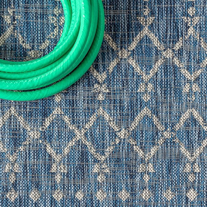 JONATHAN Y SMB108B-5SQ Ourika Moroccan Geometric Textured Weave Indoor Outdoor Area Rug, Bohemian, Rustic, Scandinavian Easy Clean,Bedroom,Kitchen,Backyard,Patio, Non-Shed, Navy/Light Gray, 5' Square