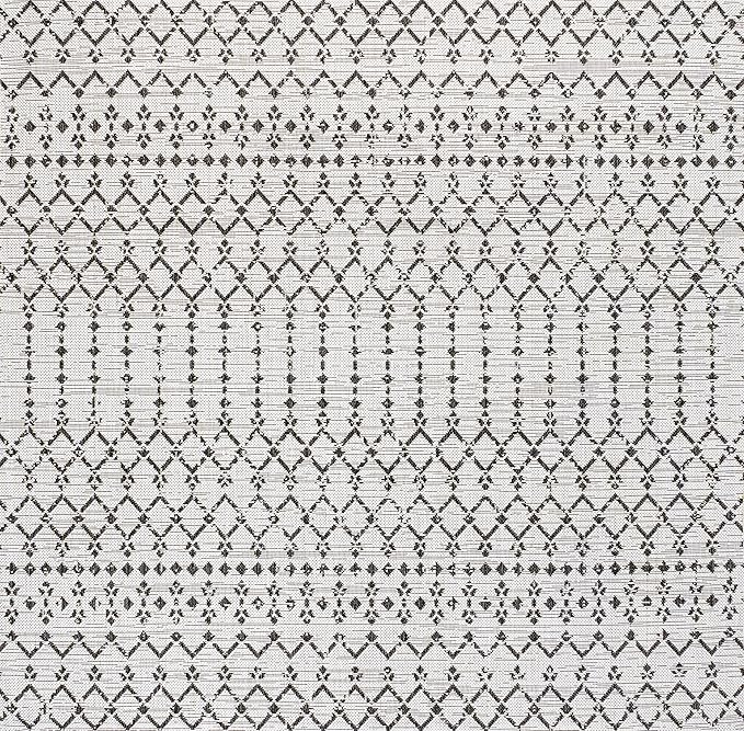 JONATHAN Y SMB108I-9SQ Ourika Moroccan Geometric Textured Weave Cream/Black 9' Square Indoor/Outdoor Area Rug, Pet Friendly, Non-Shedding, Stain Resistant, Easy-Cleaning for Backyard, Patio, Porch