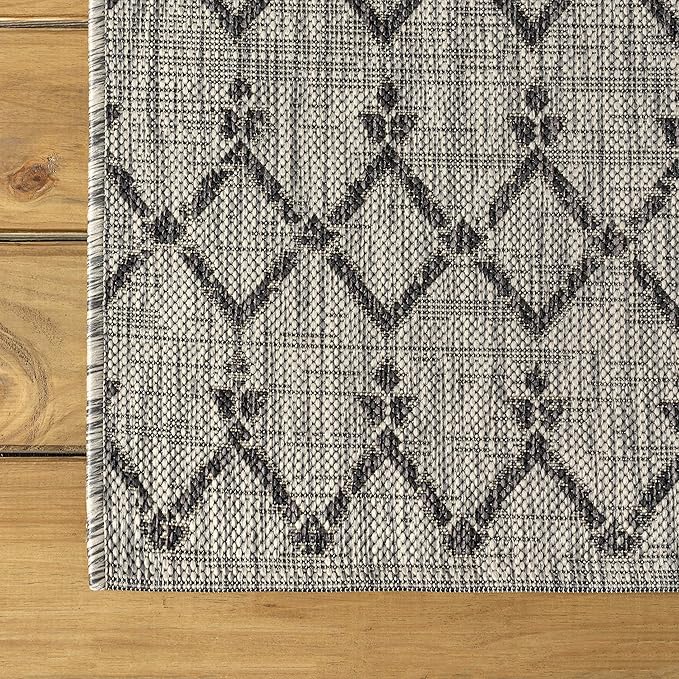 JONATHAN Y SMB108E-5SQ Ourika Moroccan Geometric Textured Weave Indoor Outdoor Area Rug, Bohemian, Rustic, Scandinavian Easy Clean,Bedroom,Kitchen,Backyard,Patio,Non-Shed, Light Gray/Black, 5' Square