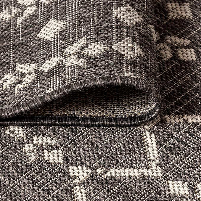JONATHAN Y Moroccan Geometric Indoor Outdoor Area Rug 3X5 Black/Gray, Ourika Textured Weave for Backyard, Patio, Porch, Easy-Cleaning, High Traffic, Pet-Friendly, Non-Shedding (SMB108F-3)